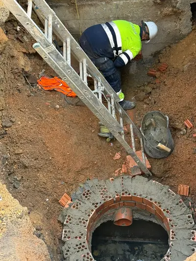 obra de poceria en curso